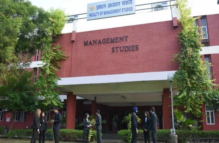 MBA Colleges in Delhi: Rankings, Programs, Entrance Exams, Fees, Scholarships, and Placements